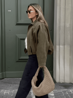 Jaqueta Bomber Oversized em Camurça com Recortes – Ione