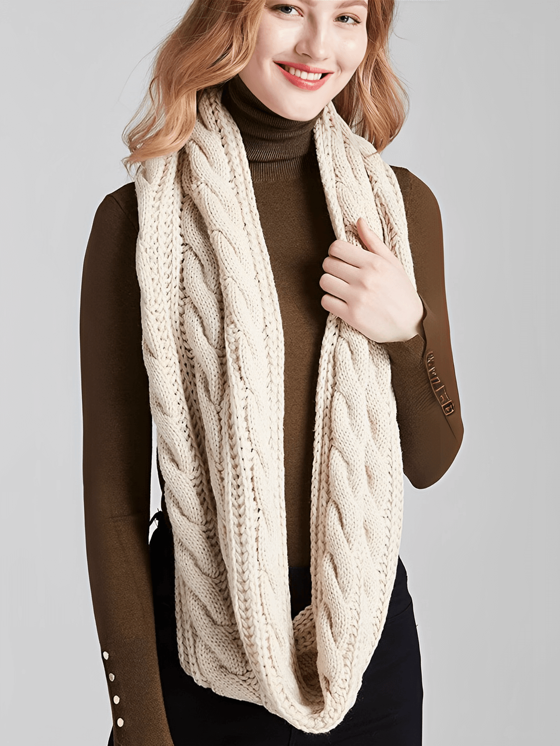 Cachecol Feminino Circular Infinito em Tricô - Giovana