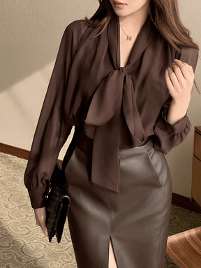 Camisa em Chiffon com Gola Laço e Punhos com Botão – Evangeline