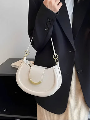 Bolsa Feminina De Ombro Meia Lua em Couro PU com Alça Ajustável - Patricia