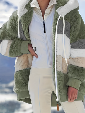 Casaco Peluciado com Capuz Bolsos e Zíper Frontal  – Adara