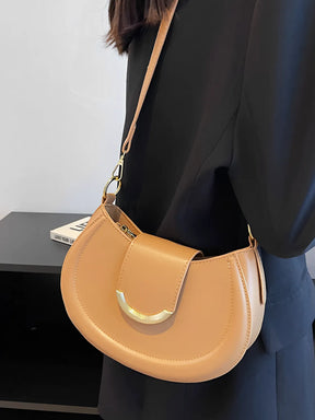 Bolsa Feminina De Ombro Meia Lua em Couro PU com Alça Ajustável - Patricia
