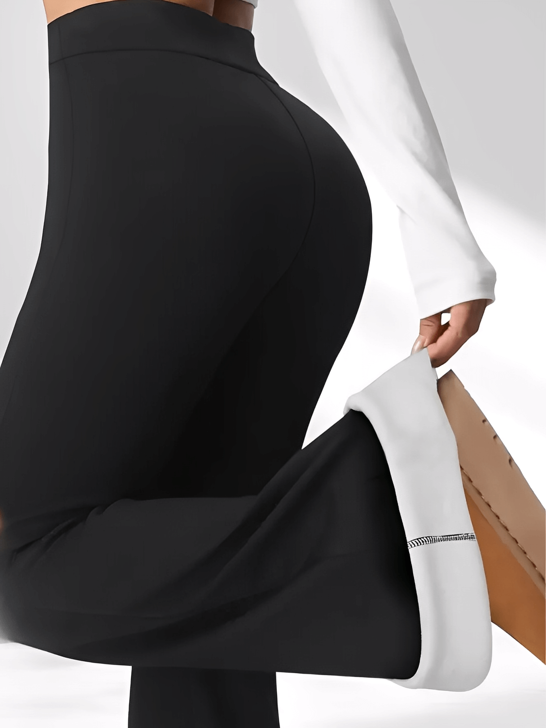 Calça Flare Levanta Bumbum com Forro Peluciado e Cintura Alta - Magnólia