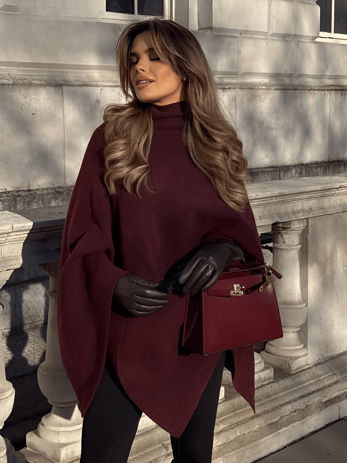 Casaco Poncho Assimétrico de Gola Alta Estruturado - Lenir