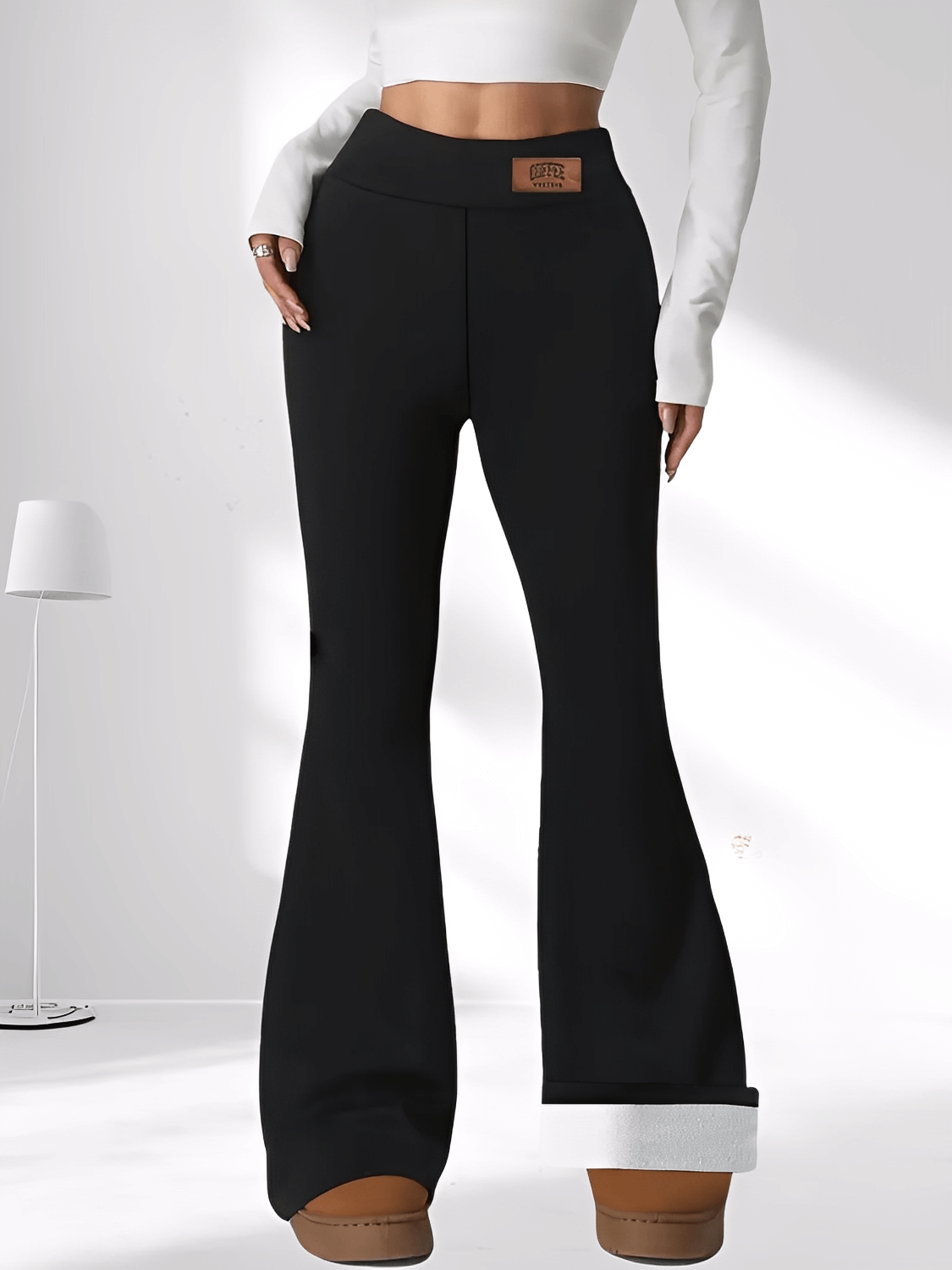 Calça Flare Levanta Bumbum com Forro Peluciado e Cintura Alta - Magnólia