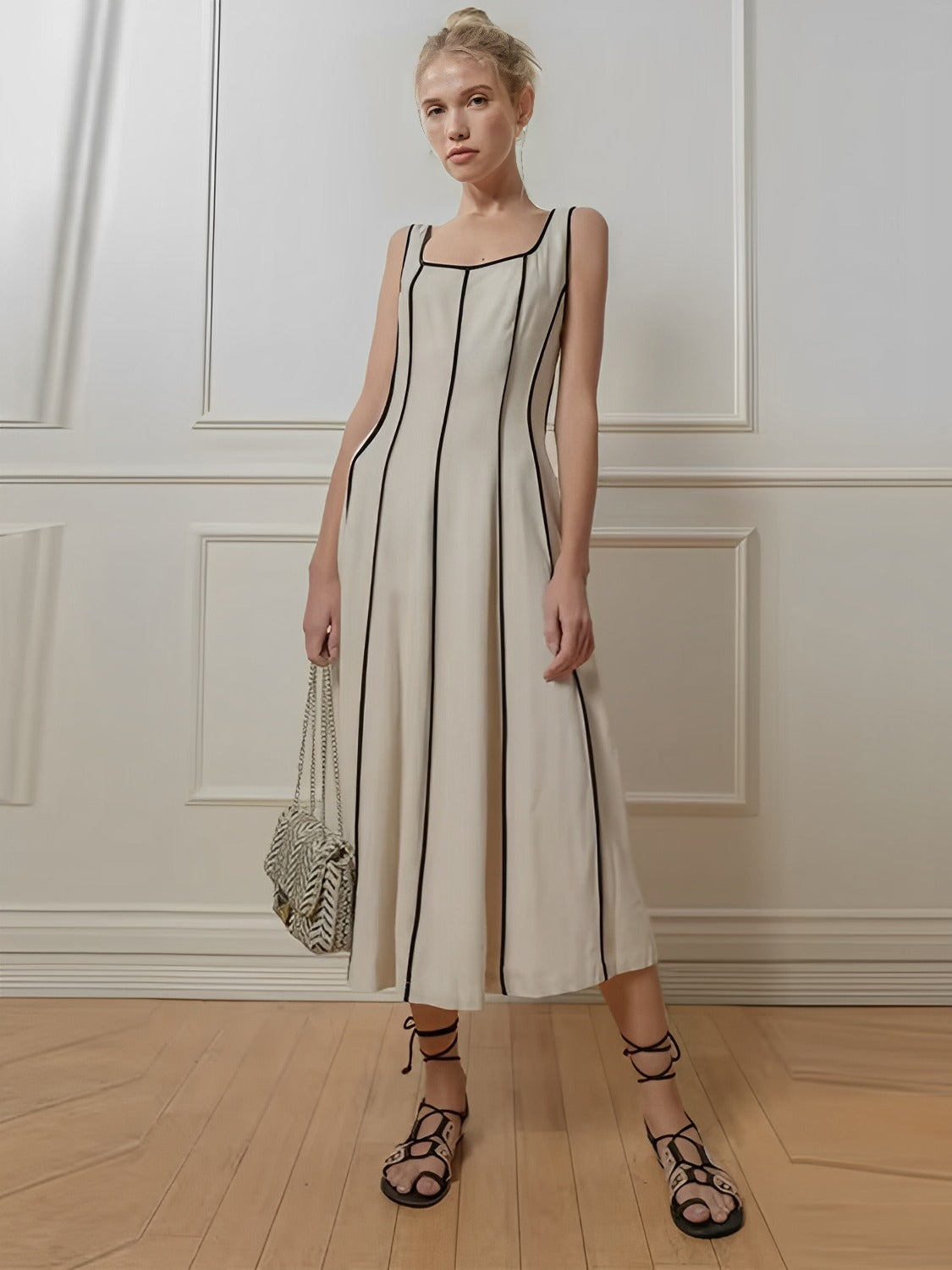 Vestido Midi com Decote Canoa e Listras em Relevo – Ariadne