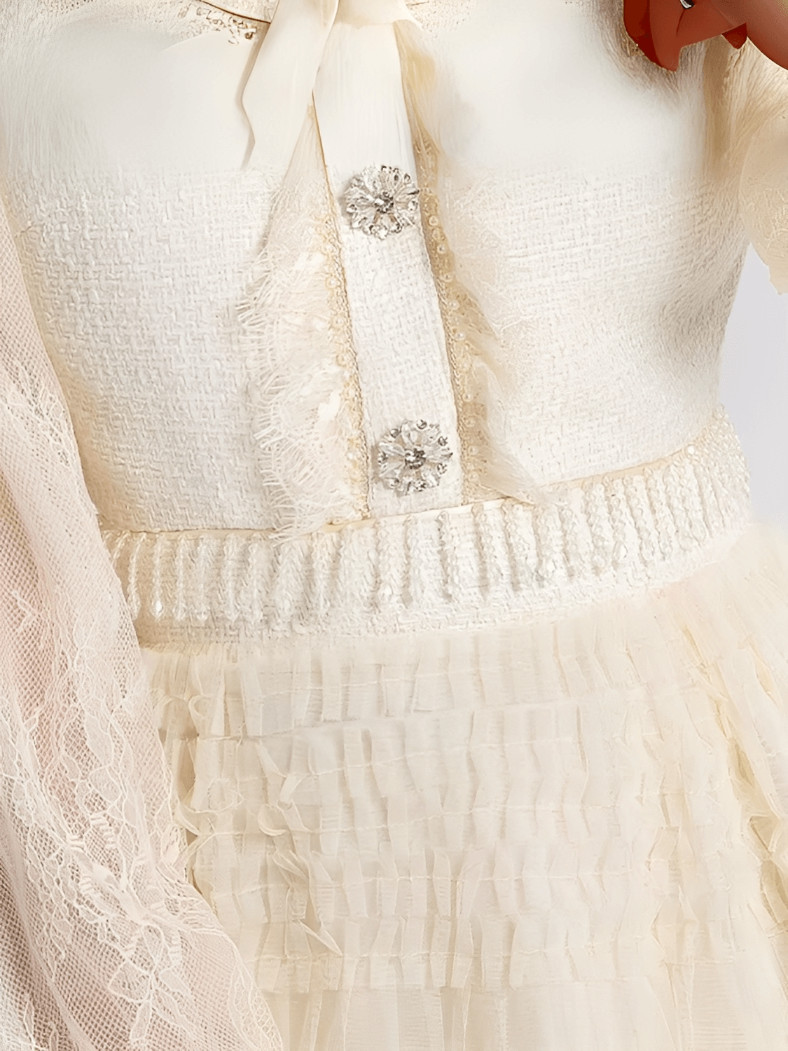 Vestido Midi Texturizado em Tweed Renda com Babados e Botões – Claire