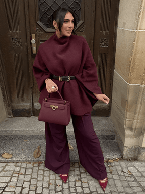 Casaco Poncho Assimétrico de Gola Alta Estruturado - Lenir