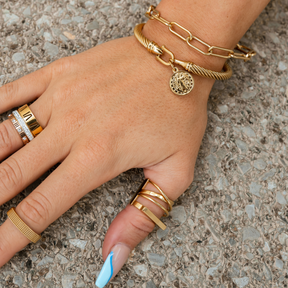 Bracelete com Pingente de São Bento Banhado a Ouro 18k