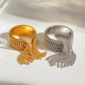 Anel Ajustável Dourado com Borla