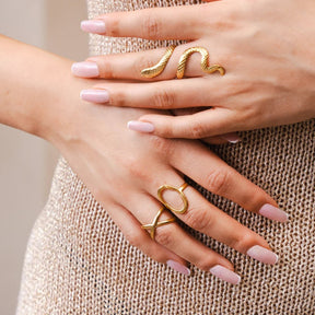 Anel Abstrato Contorno Orgânico Banhado em Ouro 18K